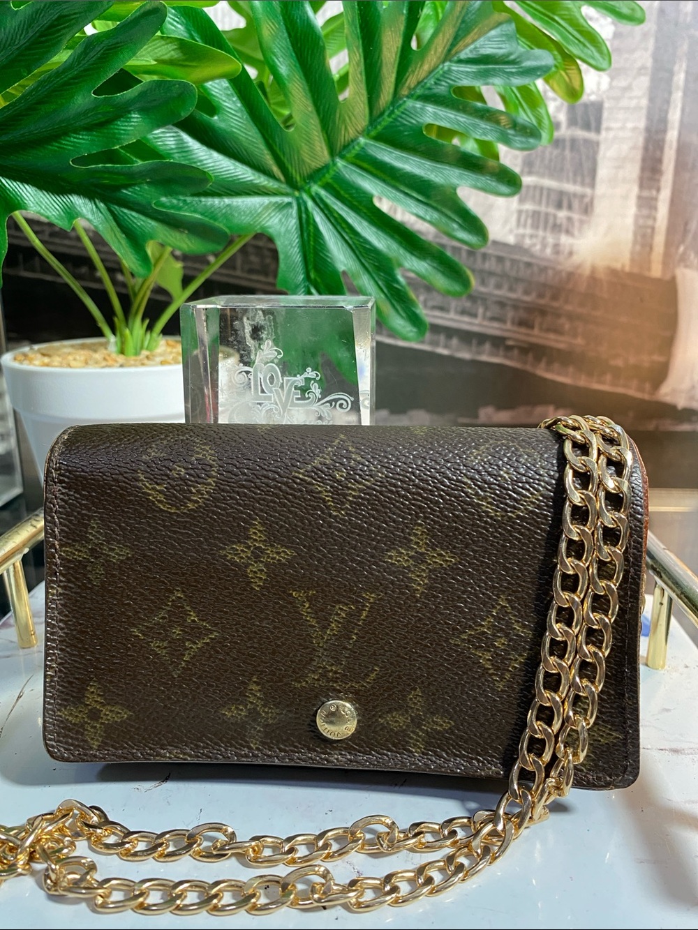 Authentic Louis Vuitton Monogram Bifold Zippy Wallet - Picture 2 of 15